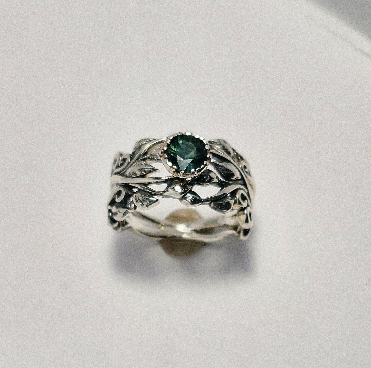Flower Ring mit Party Saphir