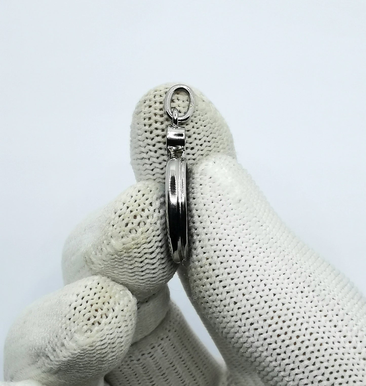 Pendentif opale en or blanc 18 carats. Fait main