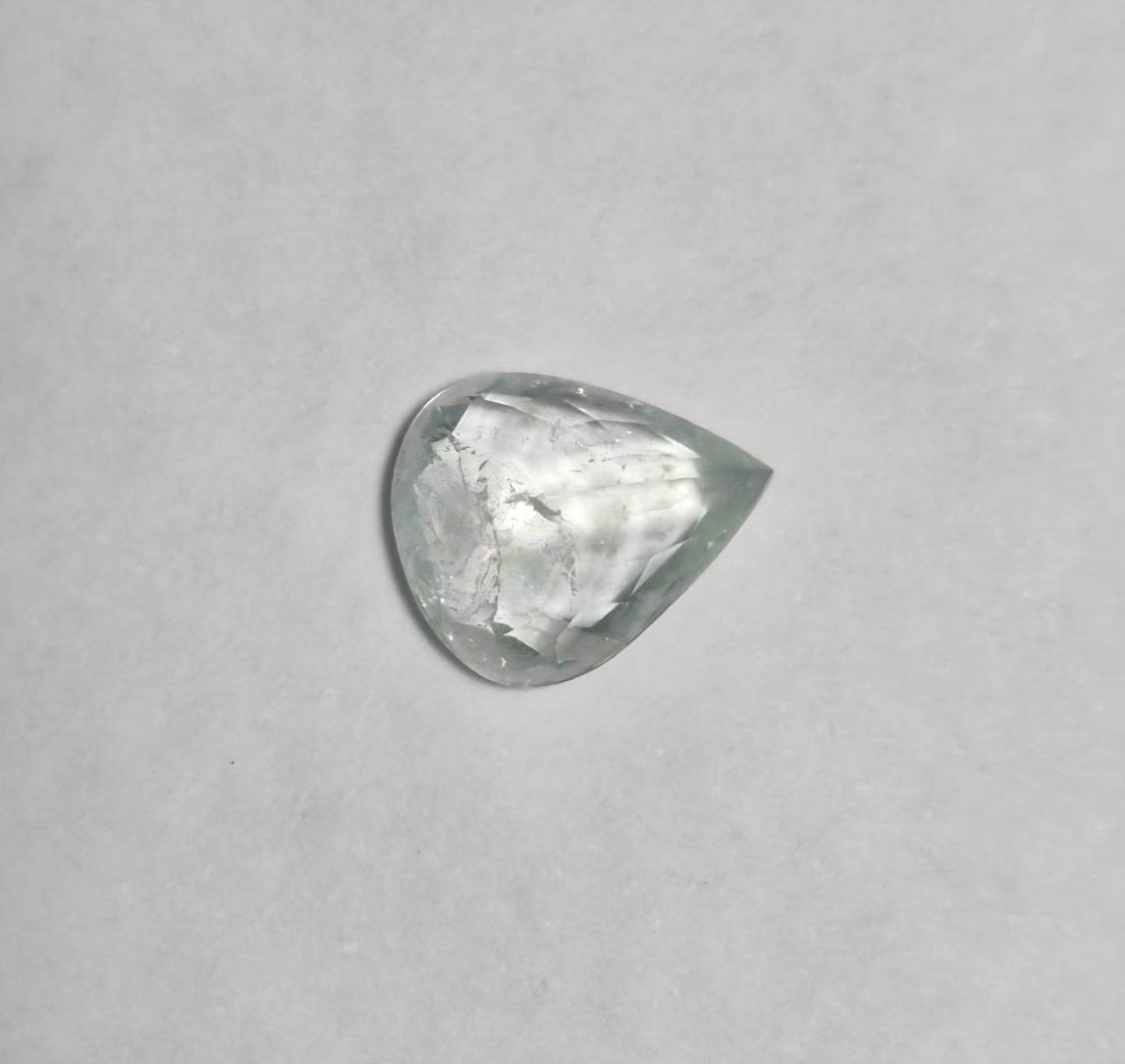 Paraiba Turmalin 1.32 ct Tropfen – Bläulich Grün, Facettiert, Zertifikat