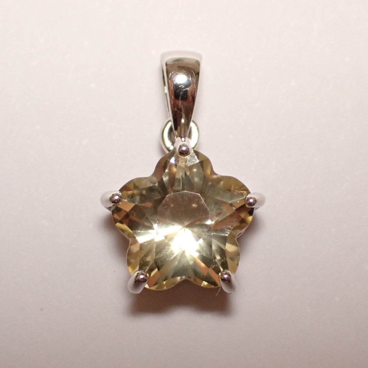 Citrin Anhänger Blume Silber 925 rhodiniert – 2.3 ct