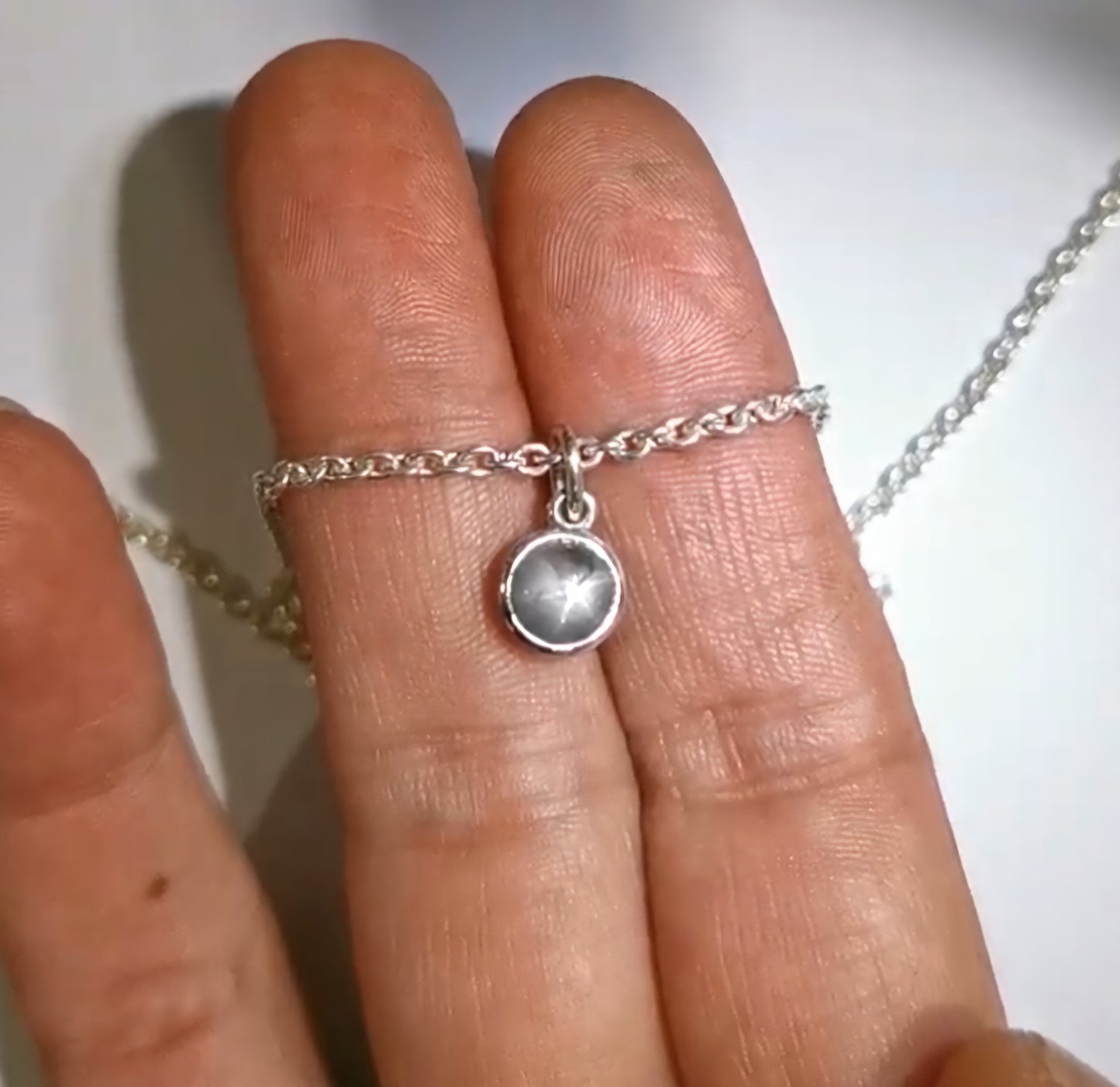 Pendentif saphir avec étoile ronde à 6 rayons