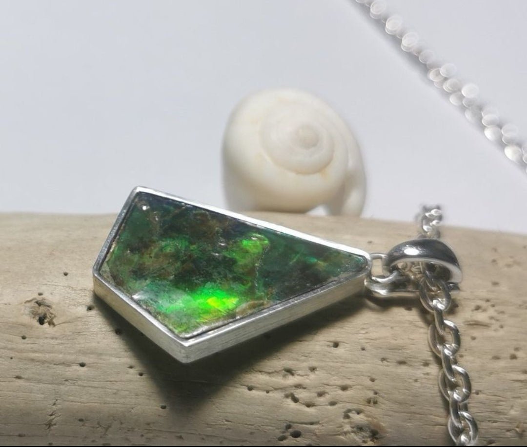 Ammolite Anhänger in Silber - Jewelry & Gems - Fisher Design