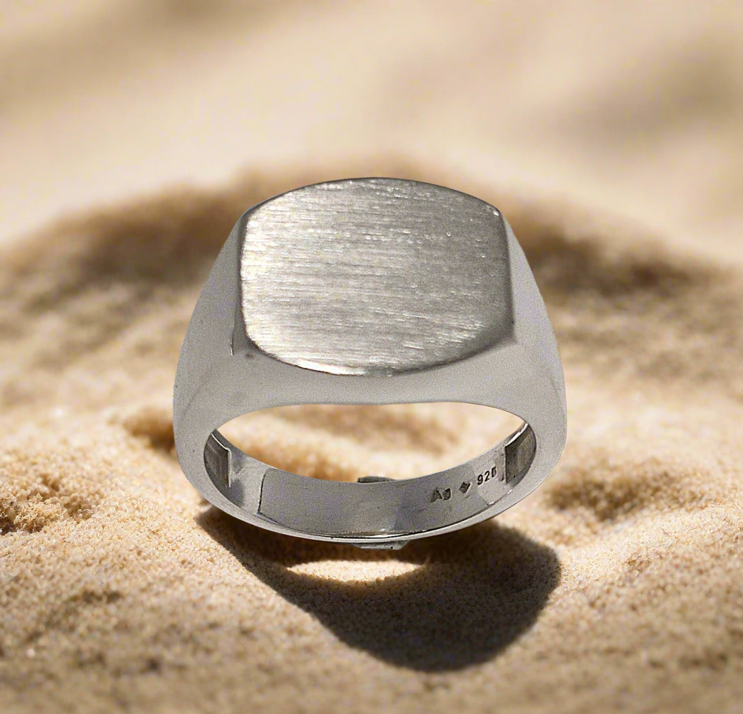 Siegel Ring mit gewünschter Lasergravur (Motive, Symbole, Wappen, ect.)