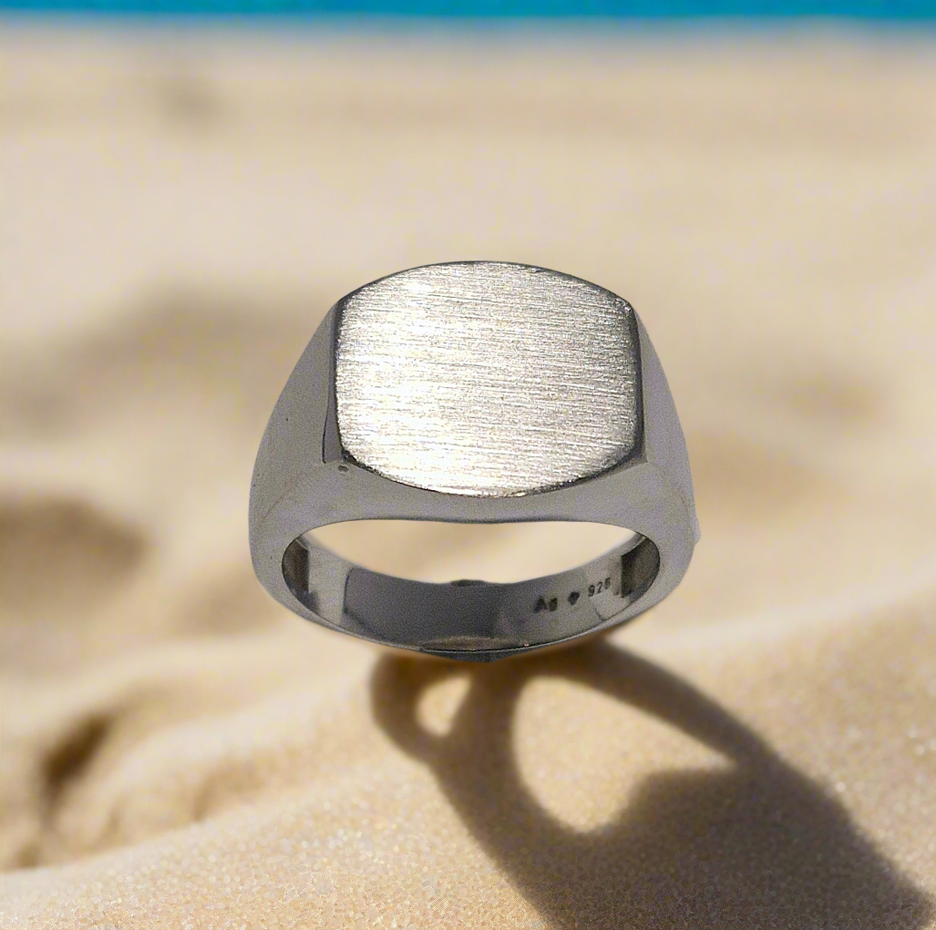 Siegel Ring mit gewünschter Lasergravur (Motive, Symbole, Wappen, ect.)