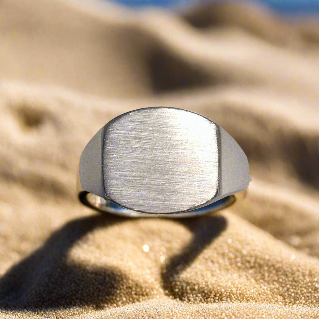 Siegel Ring mit gewünschter Lasergravur (Motive, Symbole, Wappen, ect.)