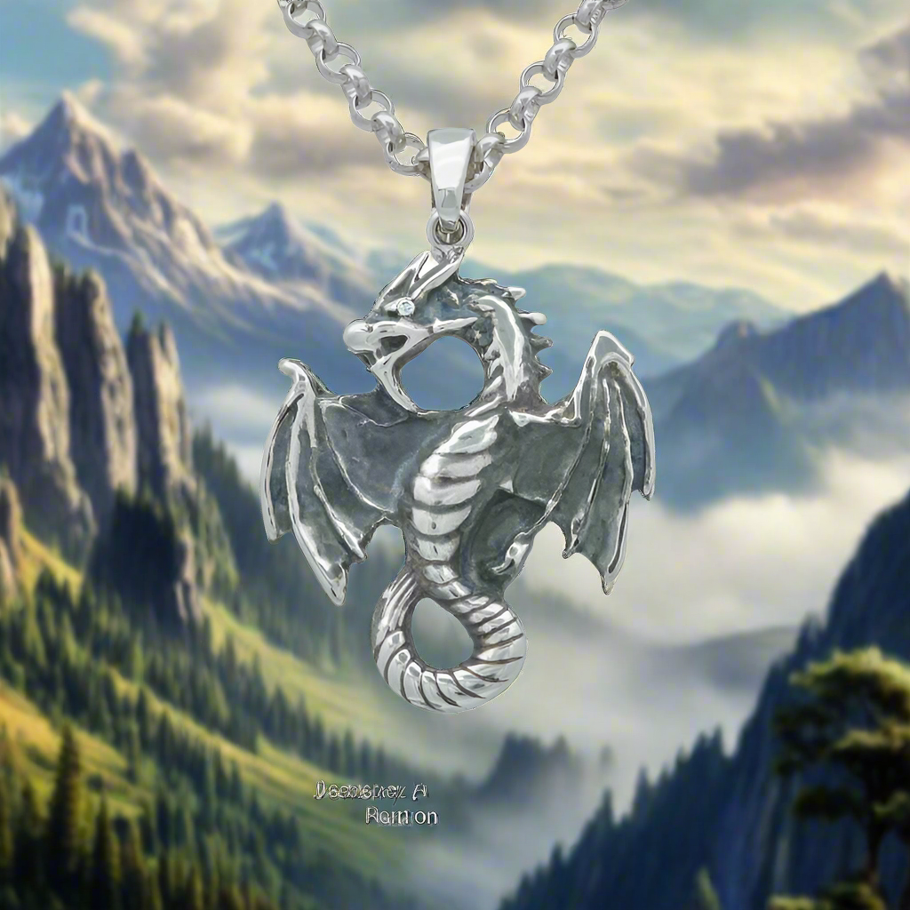 Pendentif dragon avec oeil en diamant