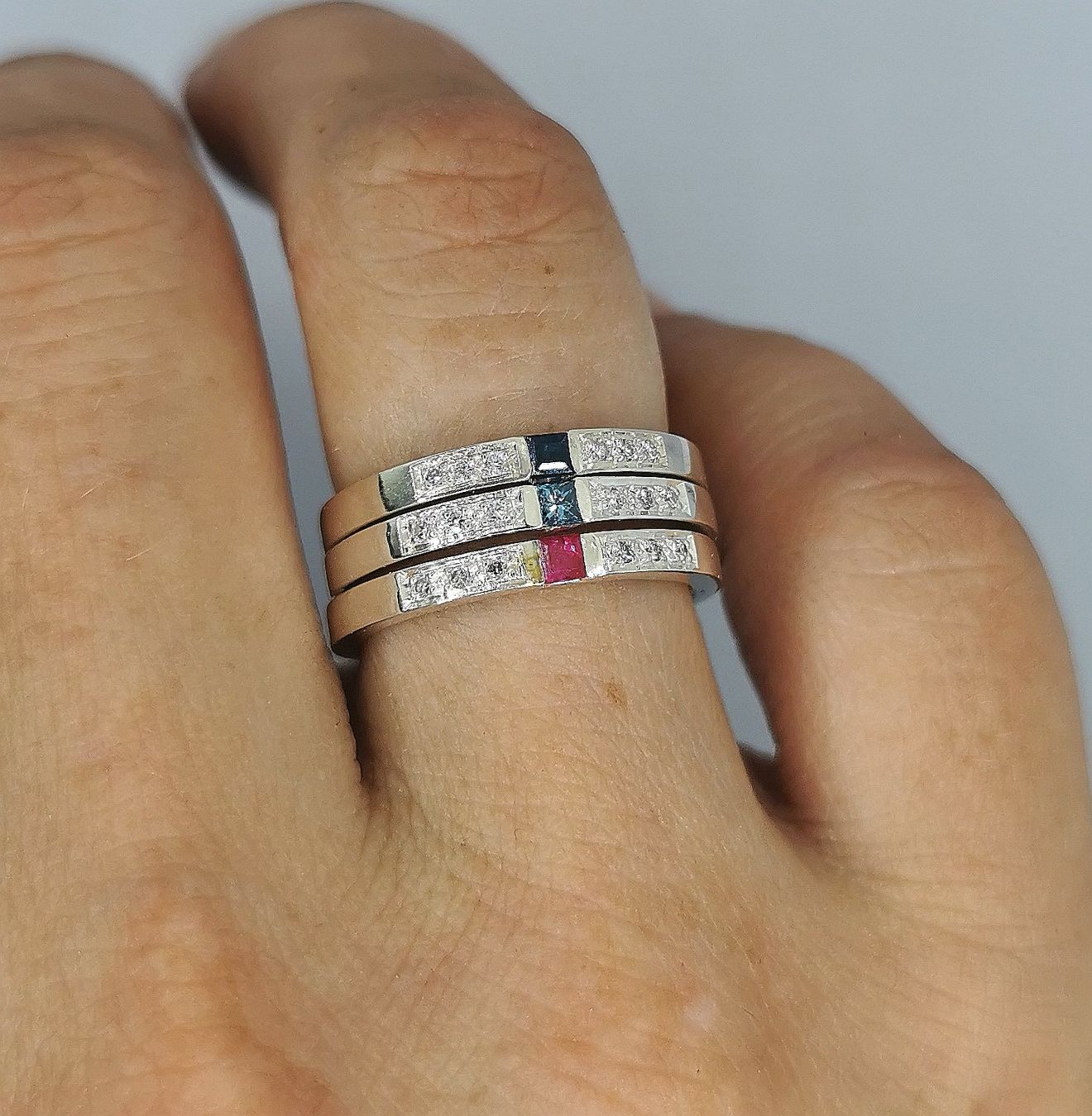 Blauer Diamant Ring mit 6 Brillanten - Jewelry & Gems - Fisher Design