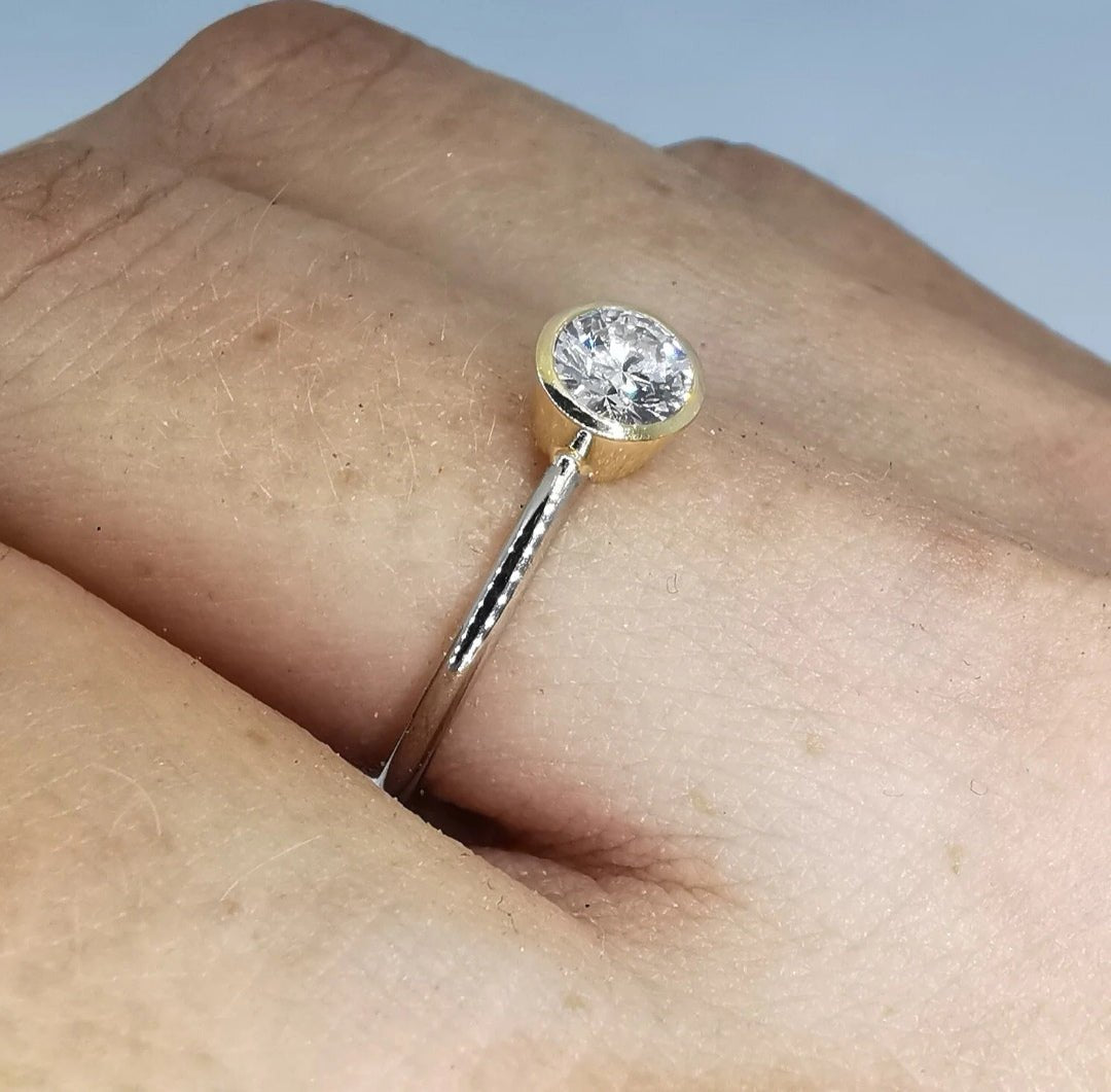 Diamantring 750 mit GIA Zertifikat (Solitaire) - Jewelry & Gems - Fisher Design