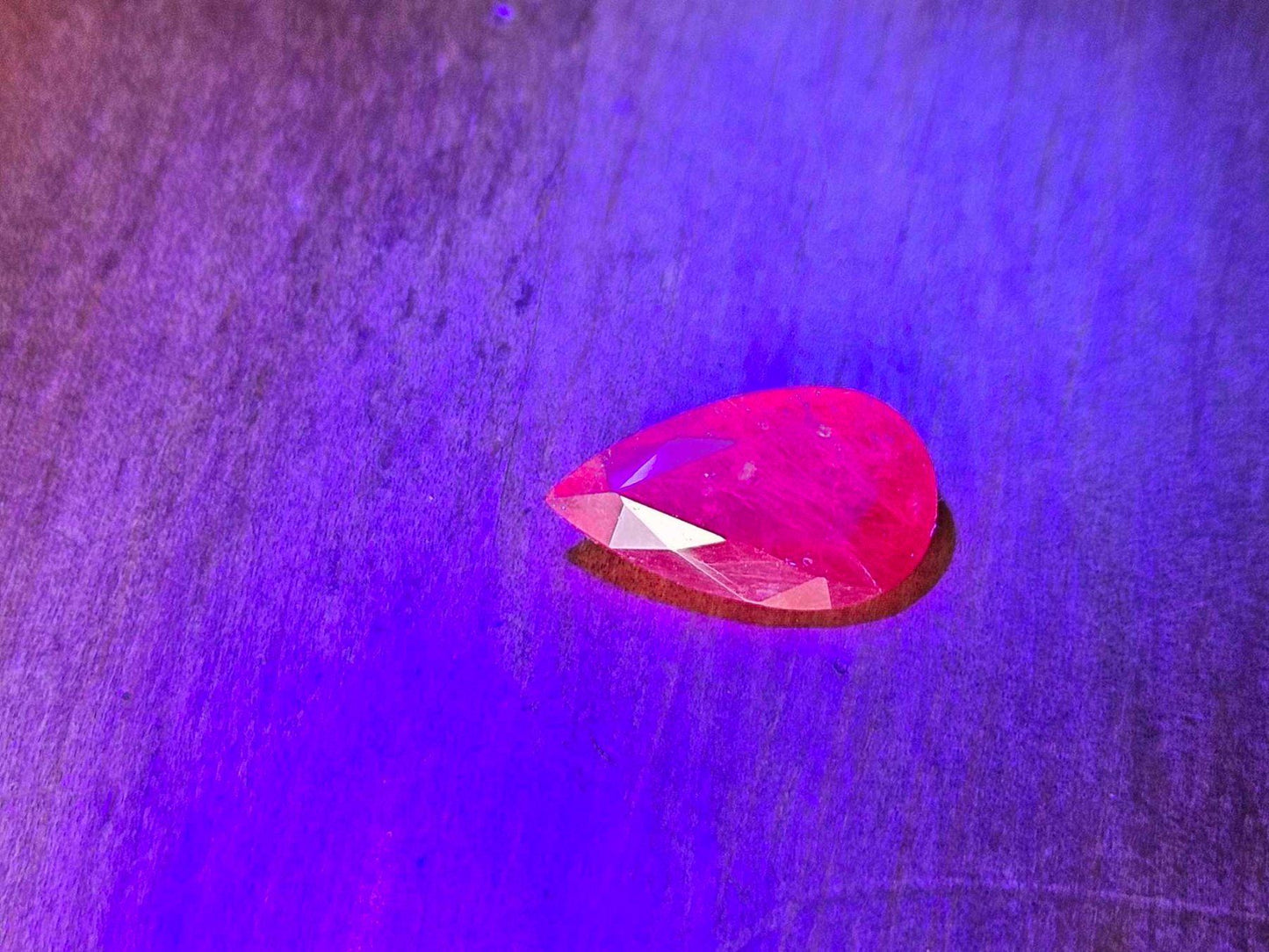 Rubis 2,37ct. avec certificat de CGL