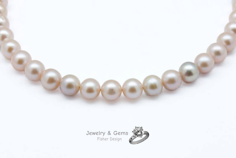 Collier de perles d'eau douce 6,5-7,mm. or rose, jaune 750