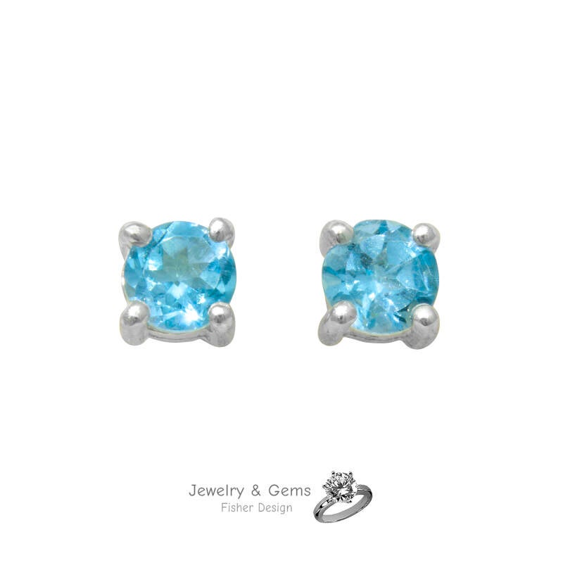 Boucles d'oreilles puces topaze bleu ciel 5mm.