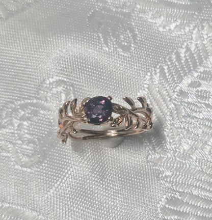 Spinel Ring in Rotgold 750 floral