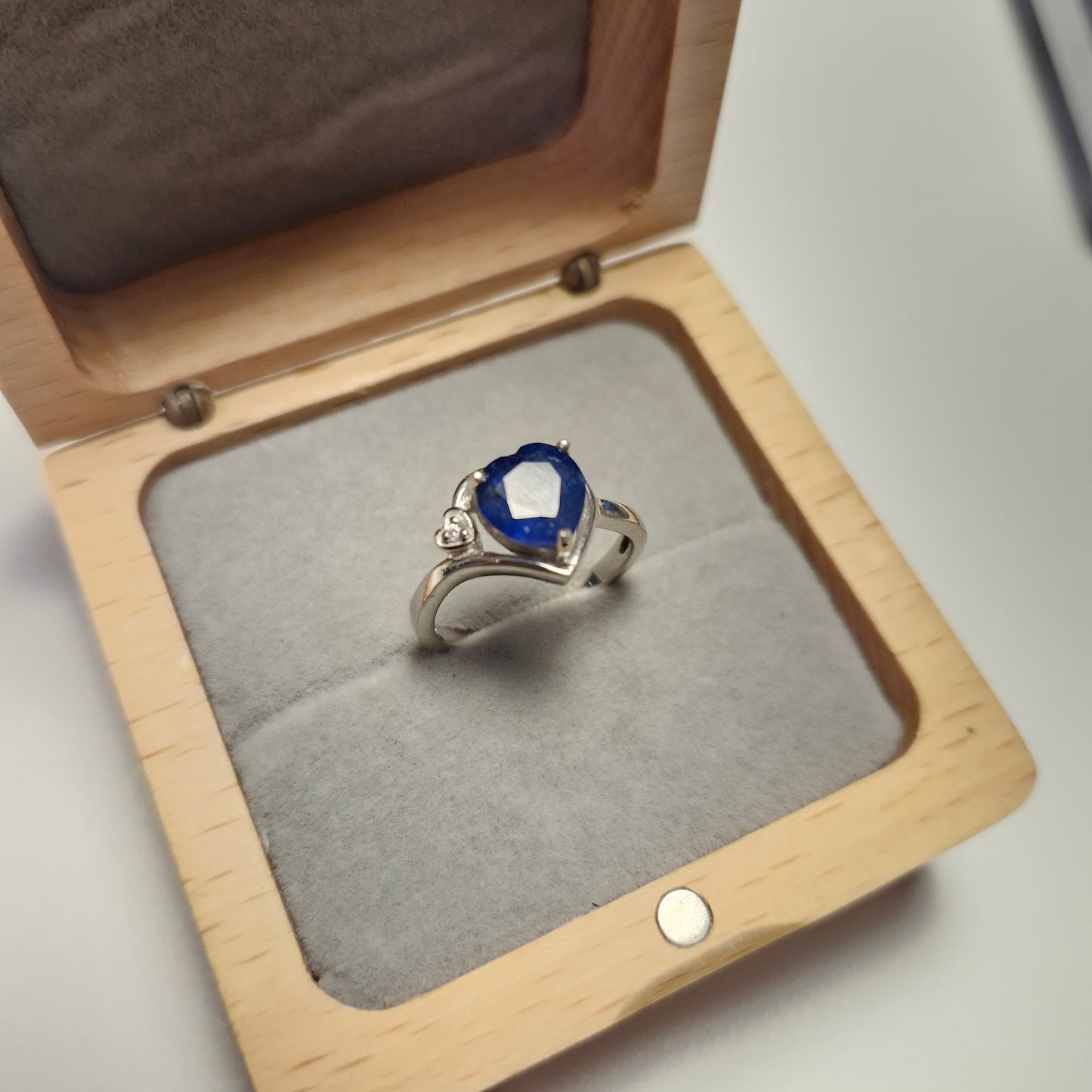 Saphir Herz Ring 925 Silber rhodiniert – 8x8 mm. mit Zirkonia