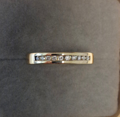 Gelbgold Ring 585 (14K) mit 10 Brillanten 0.2 ct – F/VS, Größe 63