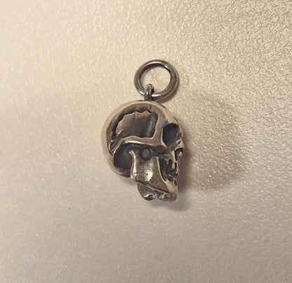 Pendentif tête de mort en argent 925