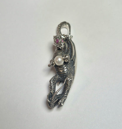 Dragon "Saphria" aux yeux diamant et saphir