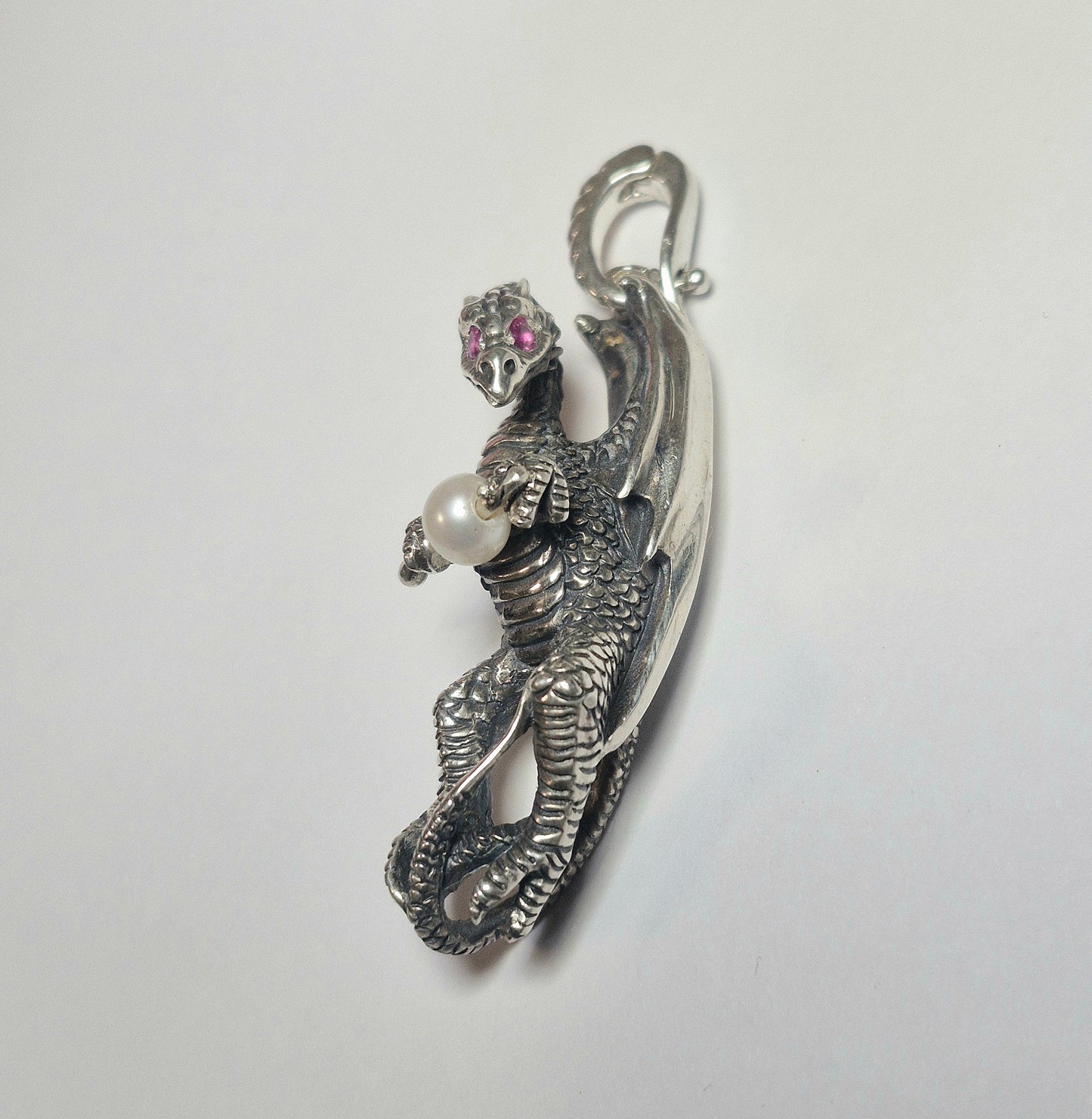 Dragon "Saphria" aux yeux diamant et saphir