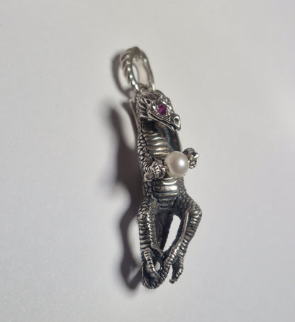 Dragon "Saphria" aux yeux diamant et saphir