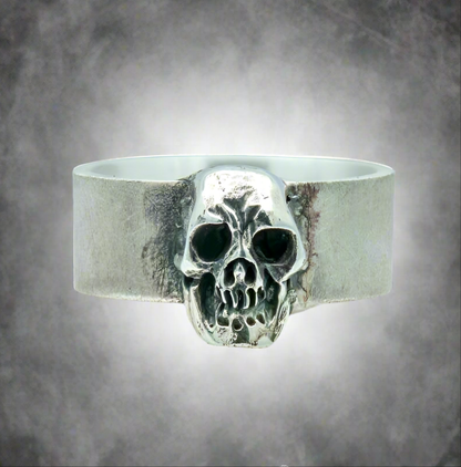 Skull Ring Silber 925 massiv – Handgefertigt