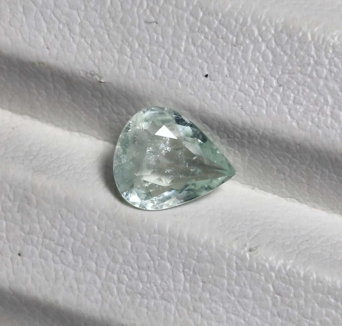 Paraiba Turmalin 1.32 ct Tropfen – Bläulich Grün, Facettiert, Zertifikat