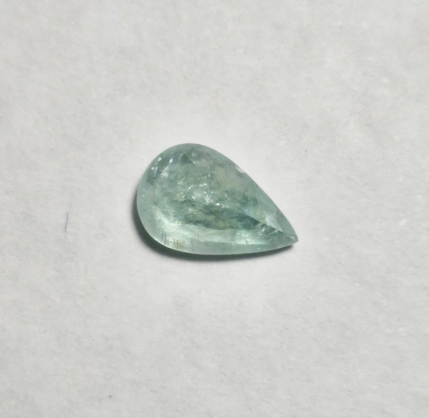 Paraiba Turmalin 1.37 ct Tropfen – Natürlich, Mosambique, Zertifikat
