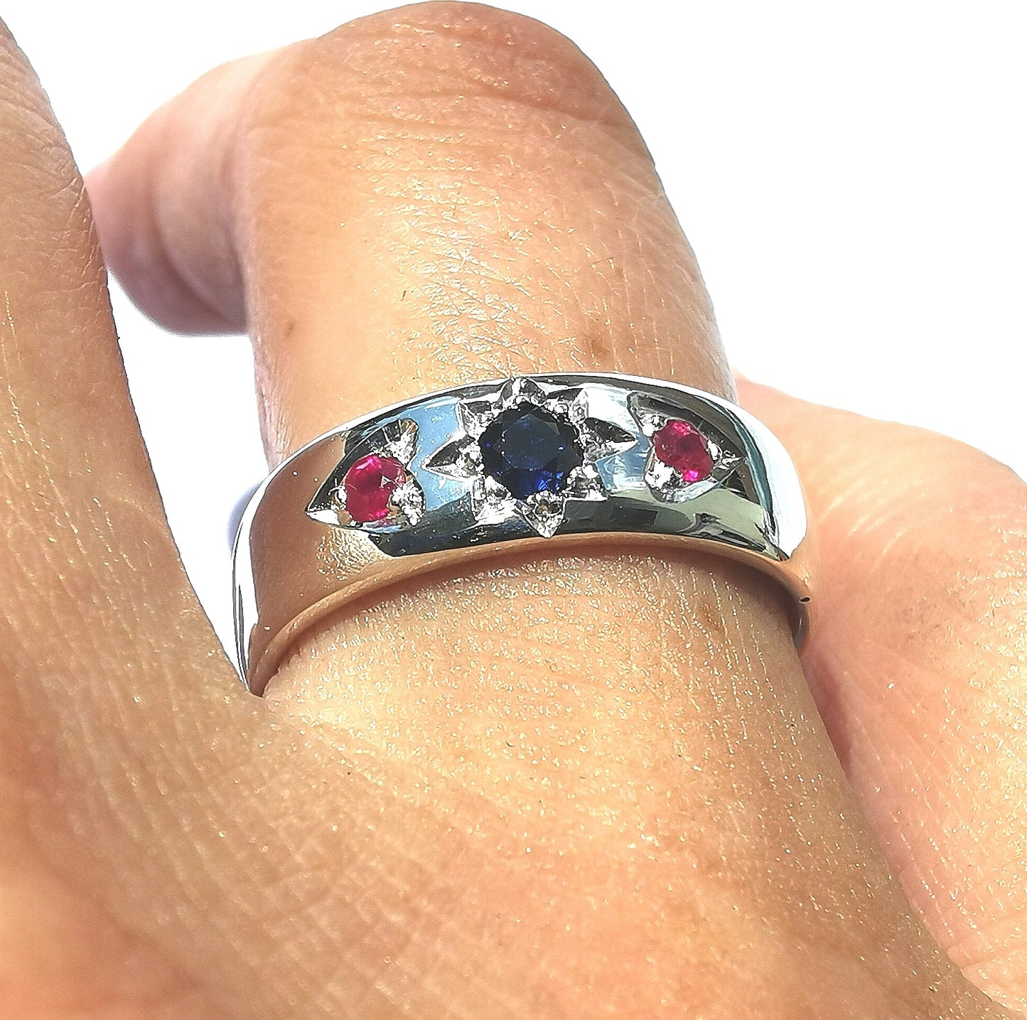 Bague avec saphir et rubis