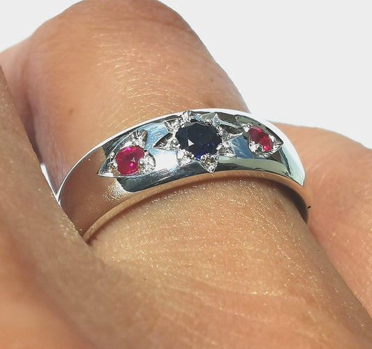 Bague avec saphir et rubis