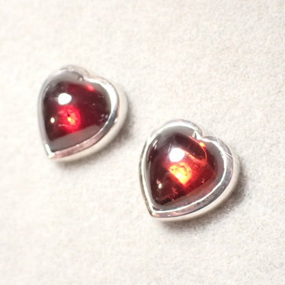 Granat Herz Ohrstecker 3.52ct. Silber 925 rhodiniert – Cabochon