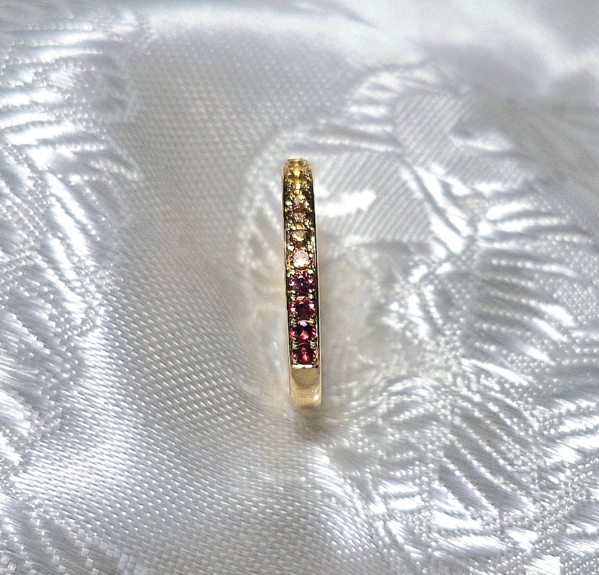 Alliance mit Saphir Multicolor in Gold 18K. - Jewelry & Gems - Fisher Design