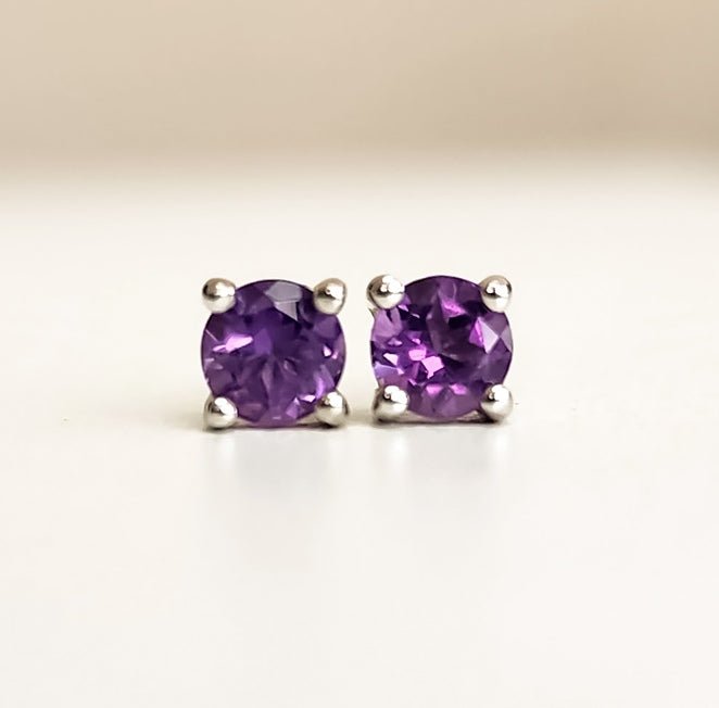 Amethyst Ohrstecker 5mm. - Jewelry & Gems - Fisher Design