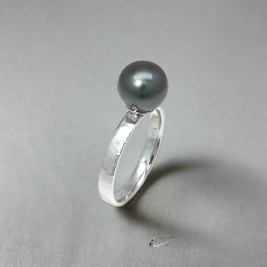 Bague perle de Tahiti or martelé 750