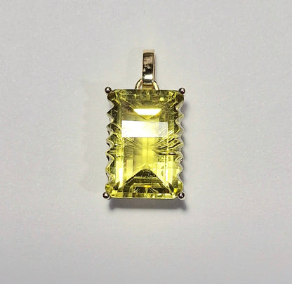 Gelbgoldanhänger mit Lemonquarz - Jewelry & Gems - Fisher Design