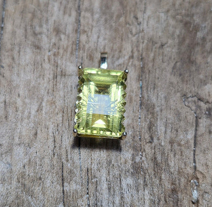 Gelbgoldanhänger mit Lemonquarz - Jewelry & Gems - Fisher Design