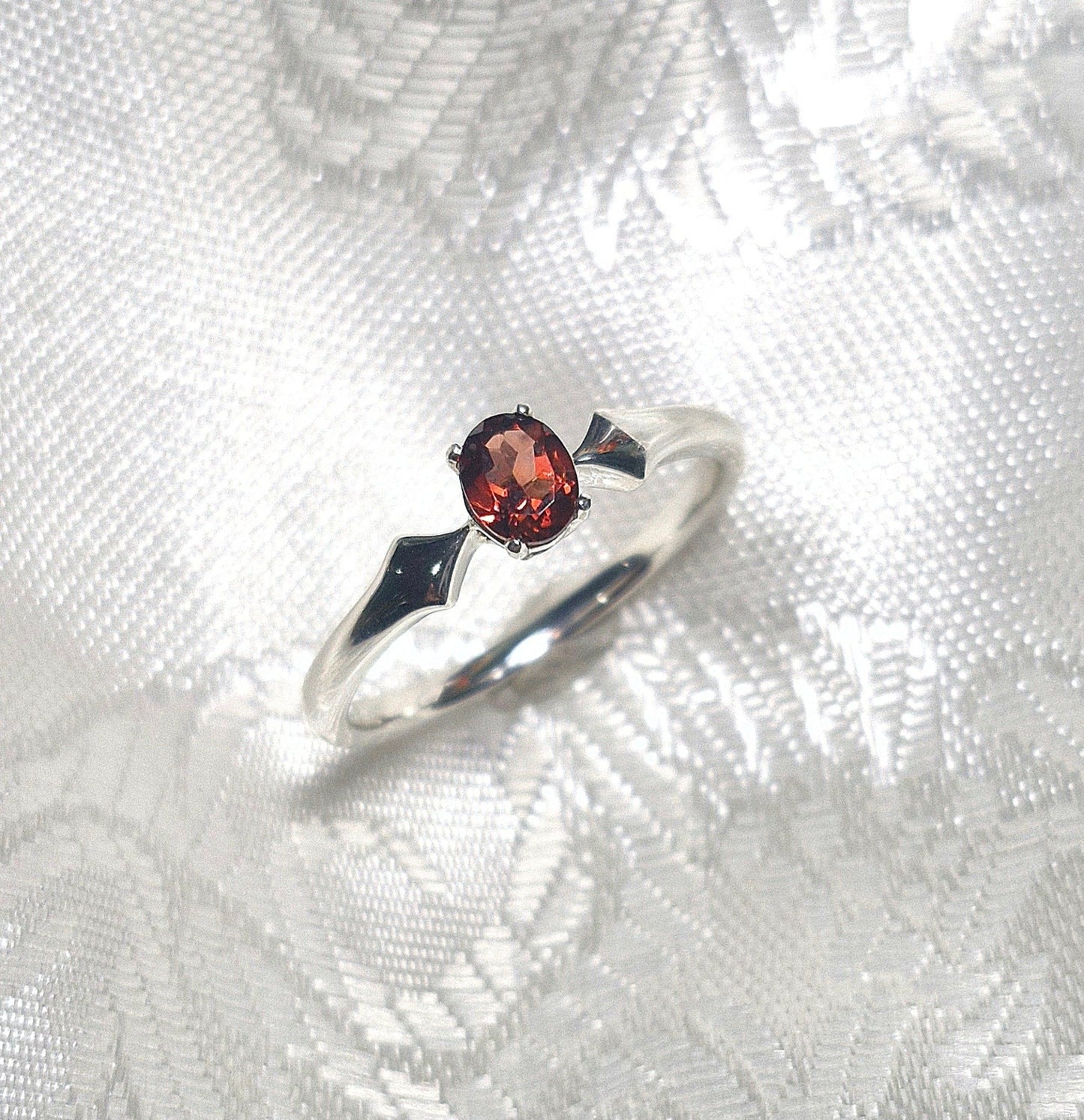 Granat Ring - Jewelry & Gems - Fisher Design