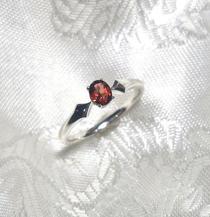 Granat Ring - Jewelry & Gems - Fisher Design