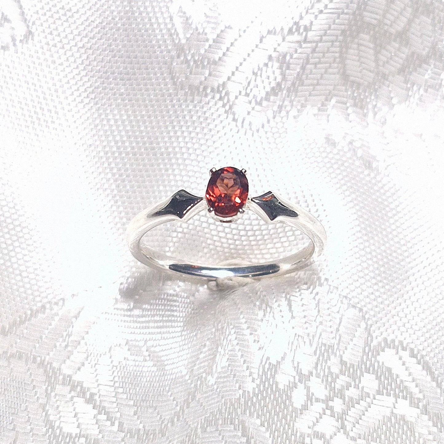 Granat Ring - Jewelry & Gems - Fisher Design