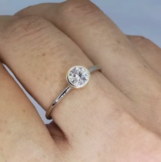 Bague diamant 750 avec certificat GIA (Solitaire)