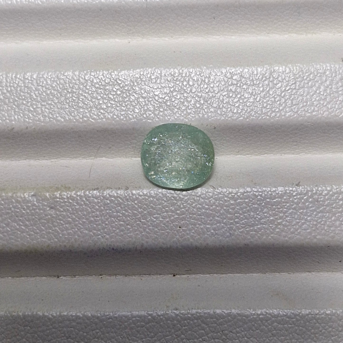 Paraiba Turmalin 3.00ct oval, grünlich-blau, JGTL Zertifikat