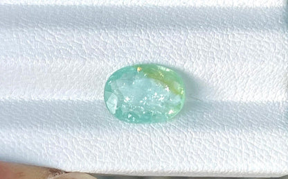 Paraiba Turmalin 2.32ct oval, grünlich-blau, JGTL Zertifikat