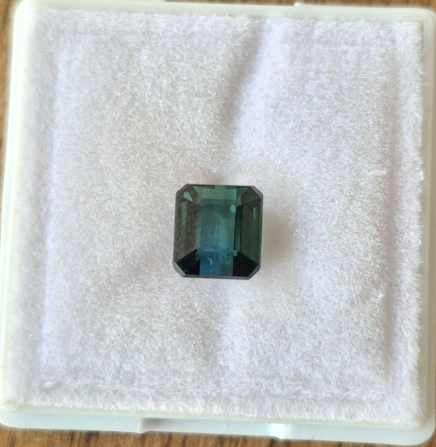 Natürlicher Turmalin 1.22ct petrolblau | Smaragdschliff | GCL Zertifikat