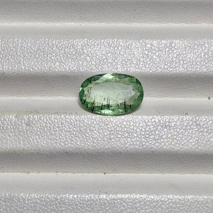 Paraiba Turmalin 3.25ct mit Nadeln, JGTL Zertifikat