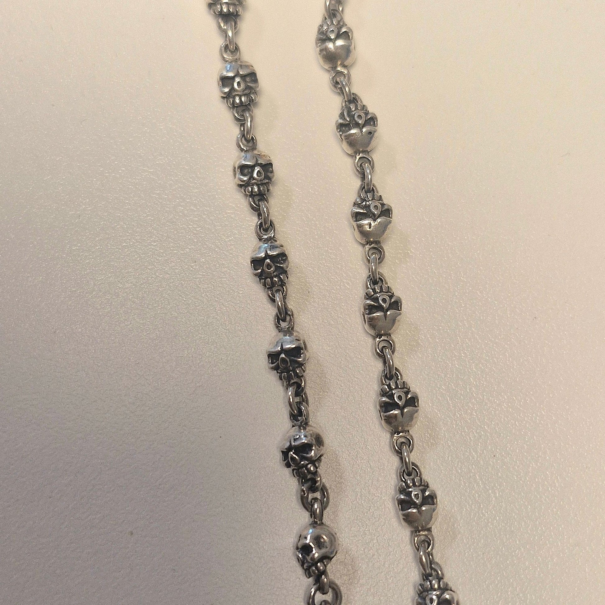 Skull Kette 925 Silber teilgeschwärzt – 51 cm, 49 g, handgefertigt - Jewelry & Gems - Fisher Design