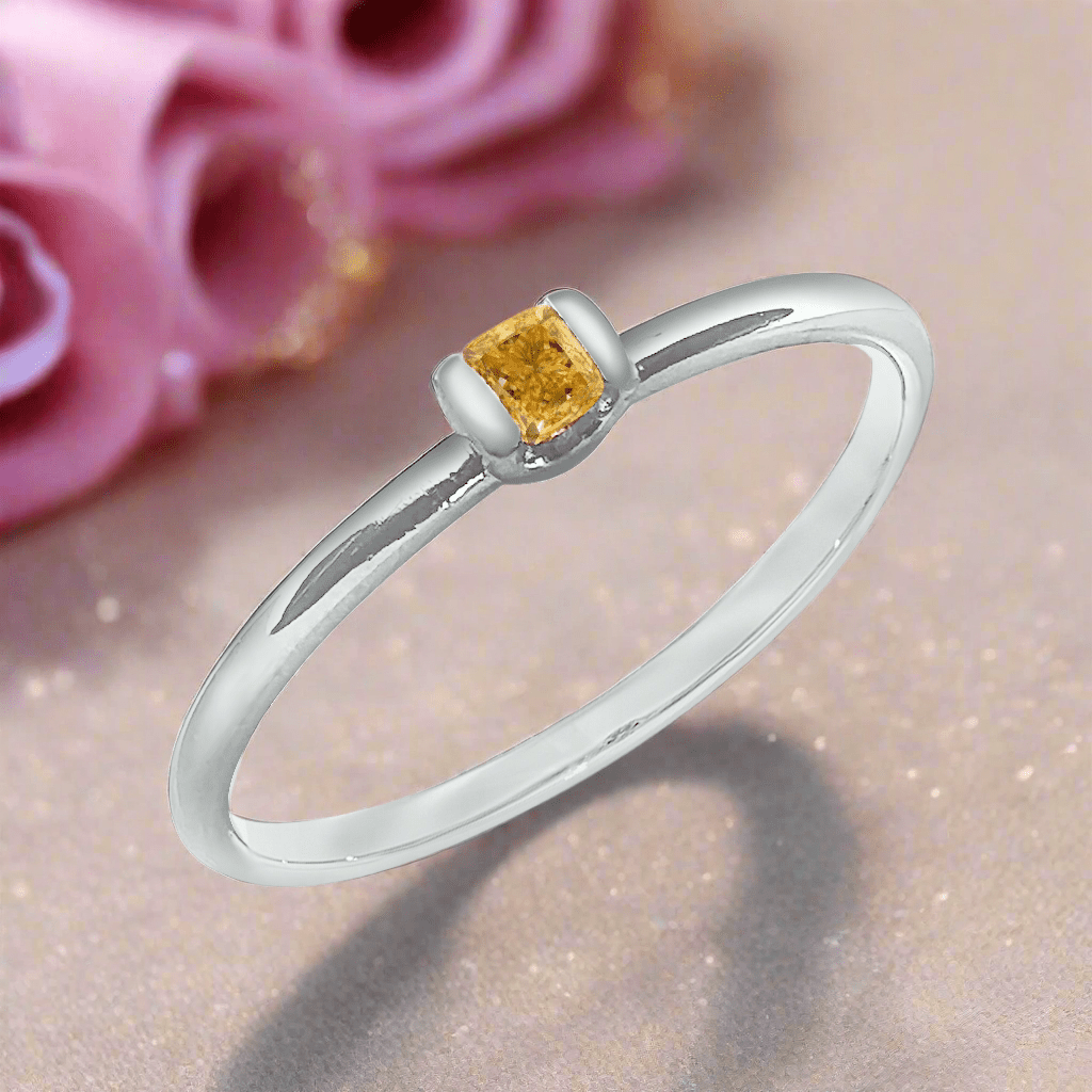 Solitaire - Ring mit 0.12 ct Fancy Vivid Yellow Diamant in 18K Gold - Jewelry & Gems - Fisher Design