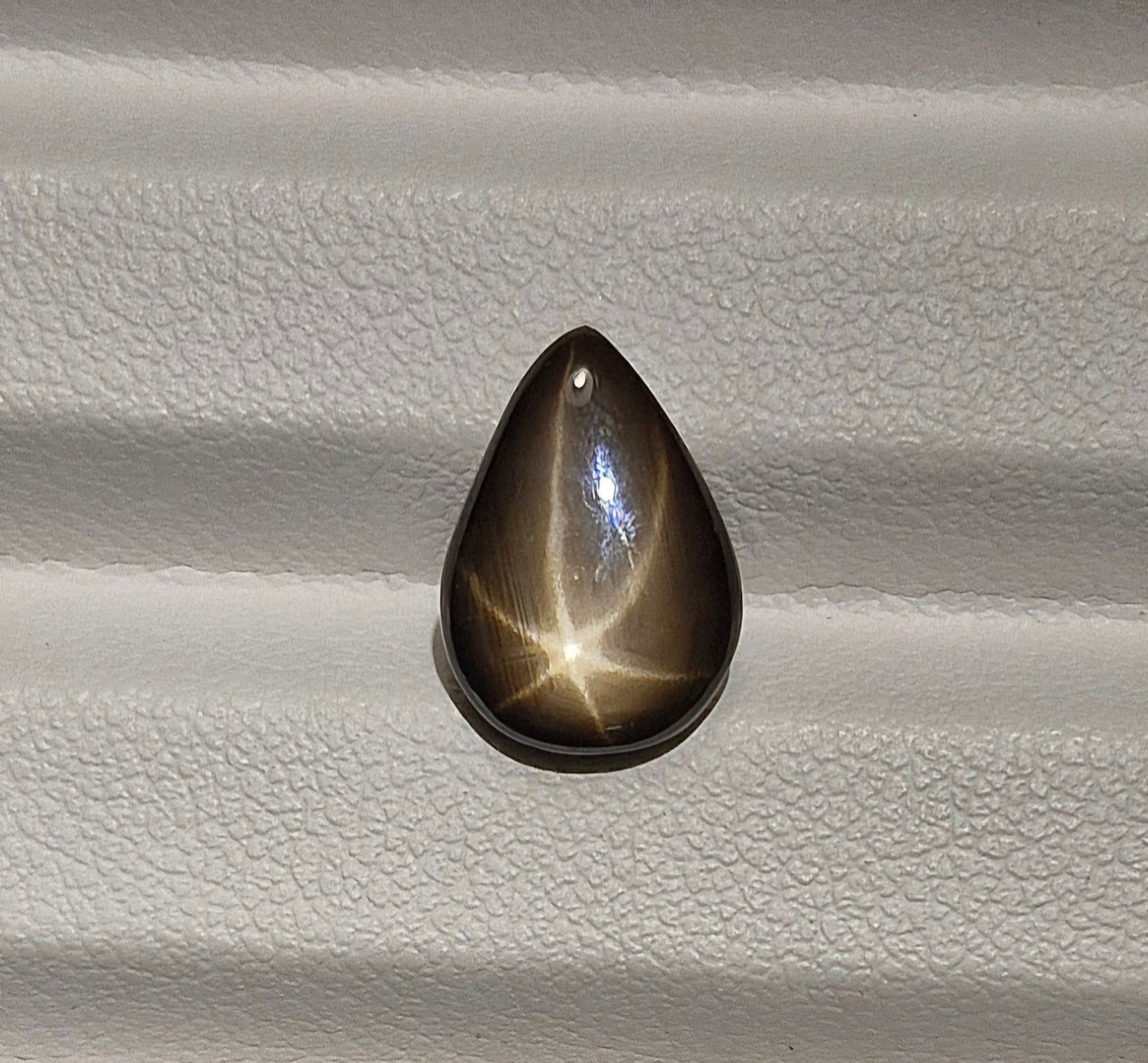 Sternsaphire schwarz 3.73ct. - Jewelry & Gems - Fisher Design