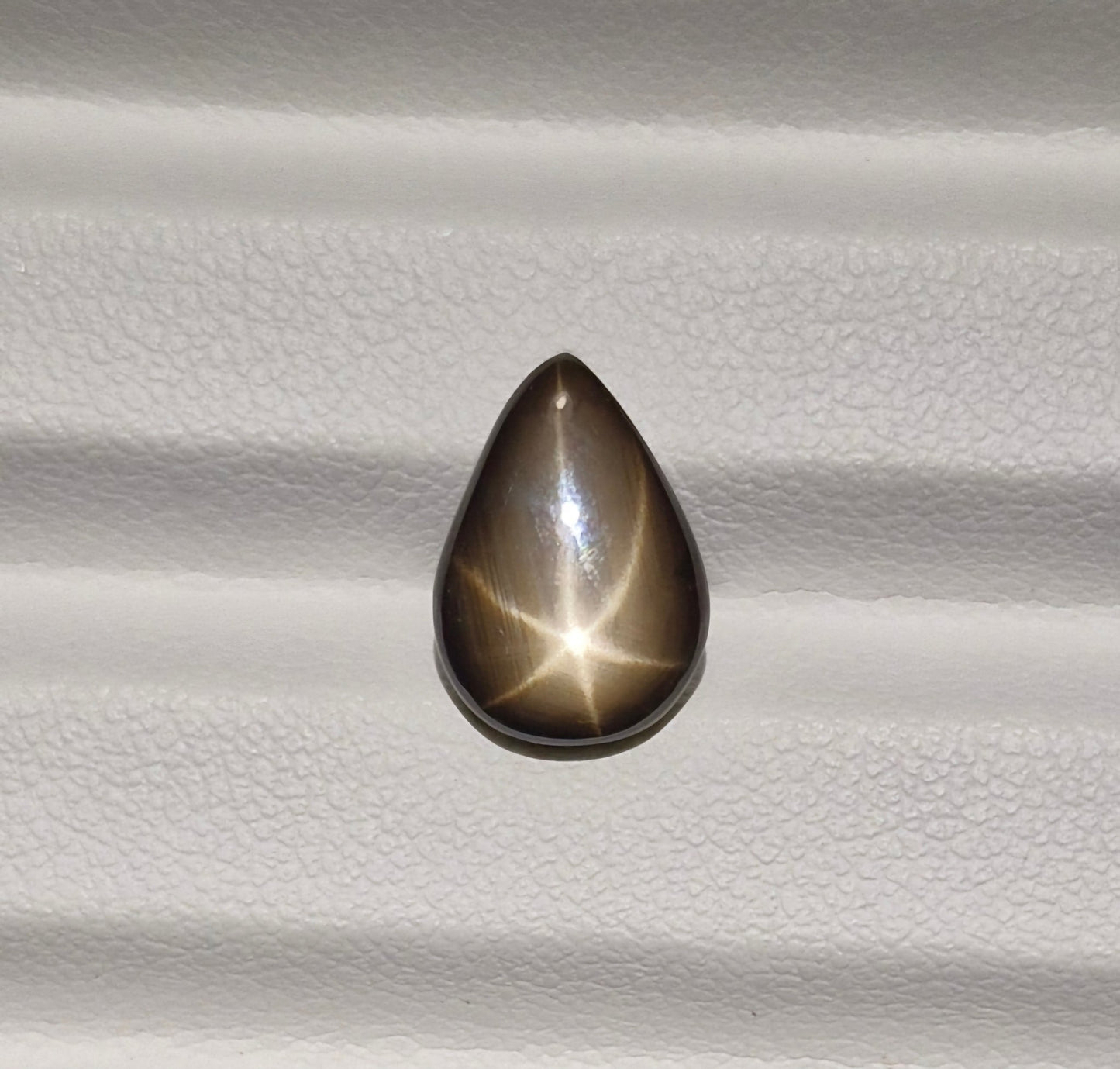 Sternsaphire schwarz 3.73ct. - Jewelry & Gems - Fisher Design