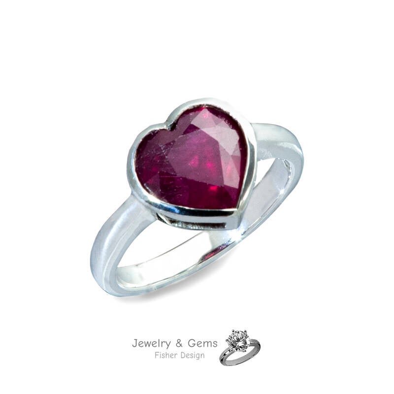 Rubin Herz Ring Silber 925 handgefertigt – 4.8ct Unikat rhodiniert - Jewelry & Gems - Fisher Design